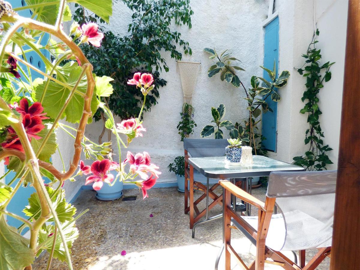 Tasoula Guest House Adamantas  Екстериор снимка