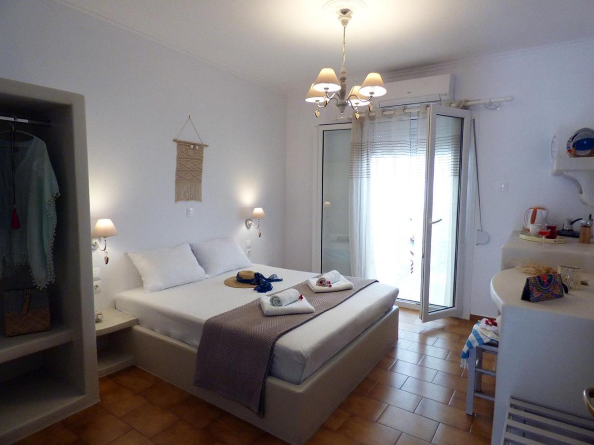 Tasoula Guest House Adamantas  Екстериор снимка