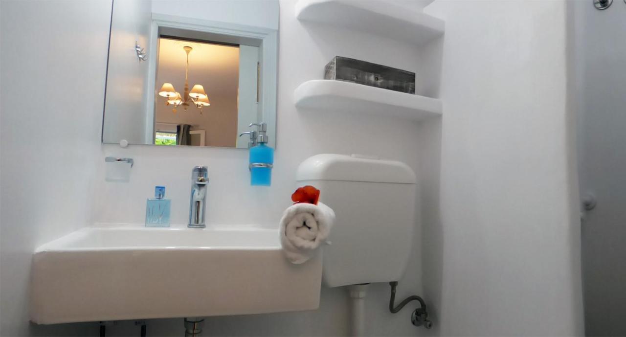 Tasoula Guest House Adamantas  Екстериор снимка